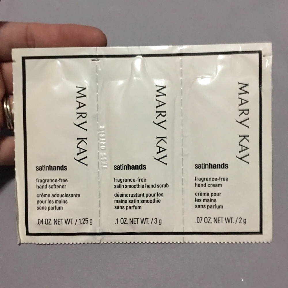 NWT Mary Kay Satin Hands